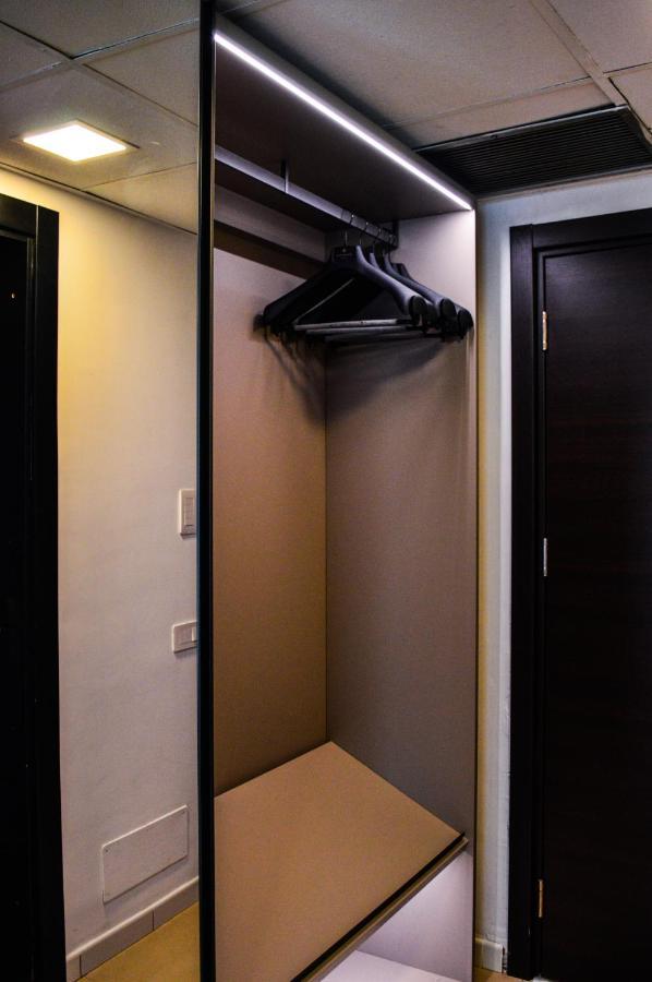 เมดิแตร์ราเนีย โฮเทล แอนด์ คอนเวนชั่น เซ็นเตอร์ Hotel ซาแลร์โน ภายนอก รูปภาพ