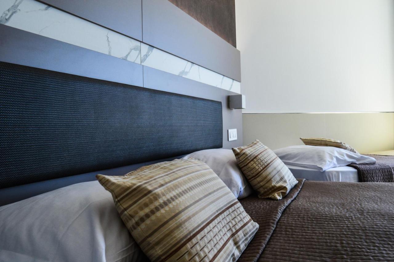 เมดิแตร์ราเนีย โฮเทล แอนด์ คอนเวนชั่น เซ็นเตอร์ Hotel ซาแลร์โน ภายนอก รูปภาพ