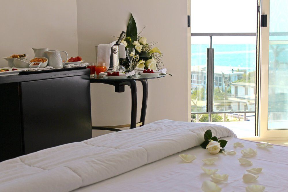 เมดิแตร์ราเนีย โฮเทล แอนด์ คอนเวนชั่น เซ็นเตอร์ Hotel ซาแลร์โน ภายนอก รูปภาพ